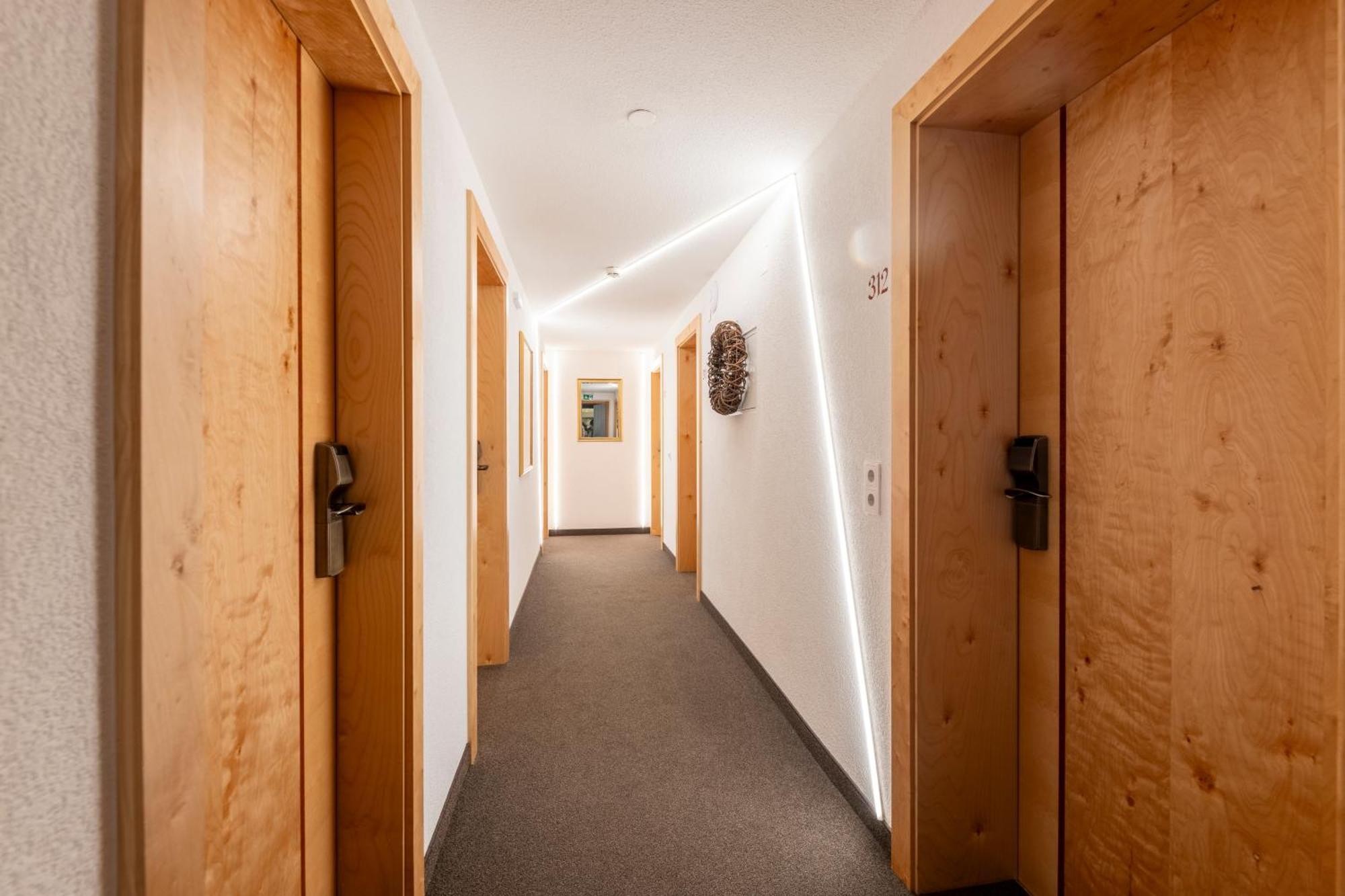 אישגל Hotel Jaegerhof מראה חיצוני תמונה