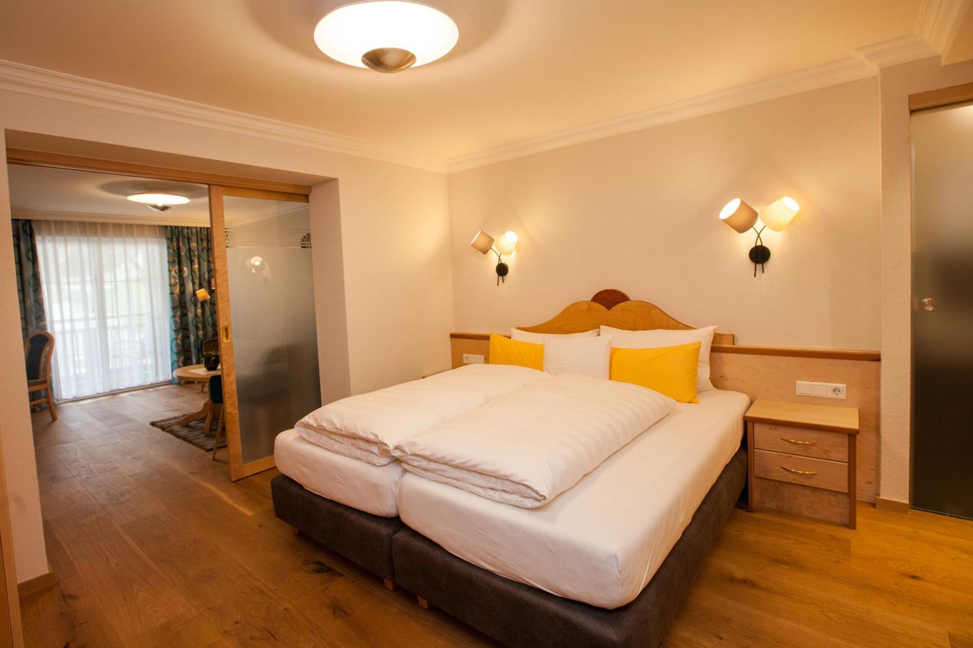 אישגל Hotel Jaegerhof מראה חיצוני תמונה