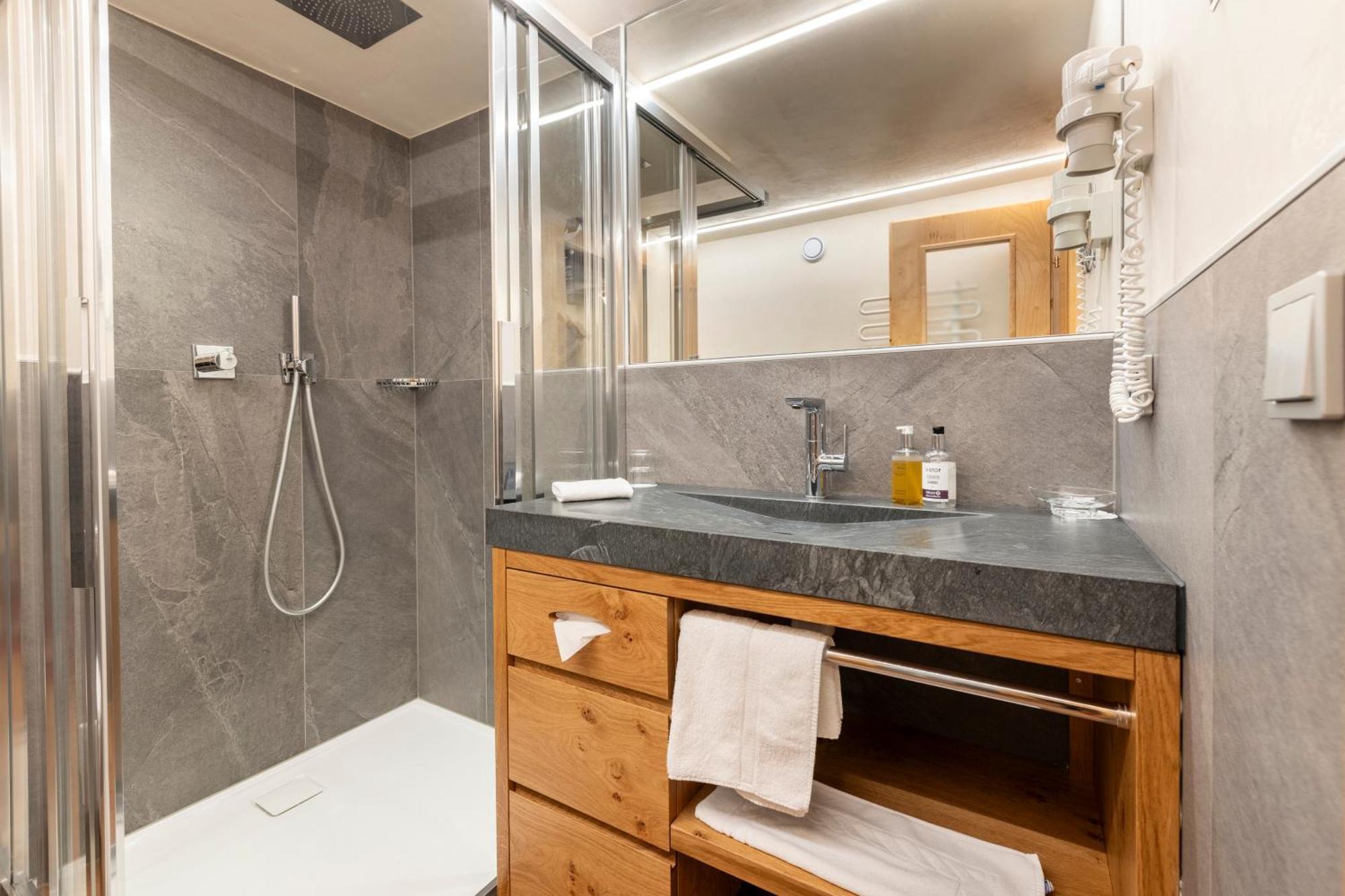אישגל Hotel Jaegerhof מראה חיצוני תמונה